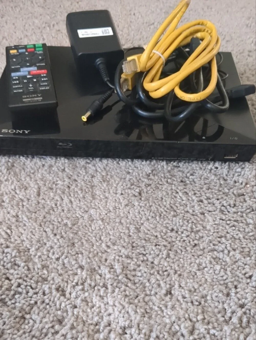Sony Black Blu-ray/DVD Player with Remote and Cables